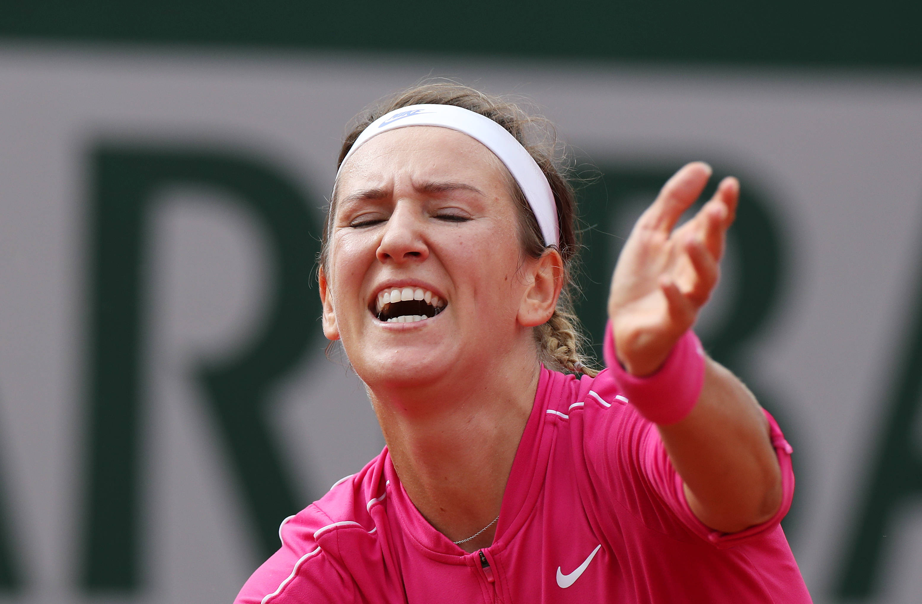 包含阿扎伦卡意外战胜巴黎圣日耳曼，持续失利引爆全场！气势如虹延续的词条-体育赛事直播