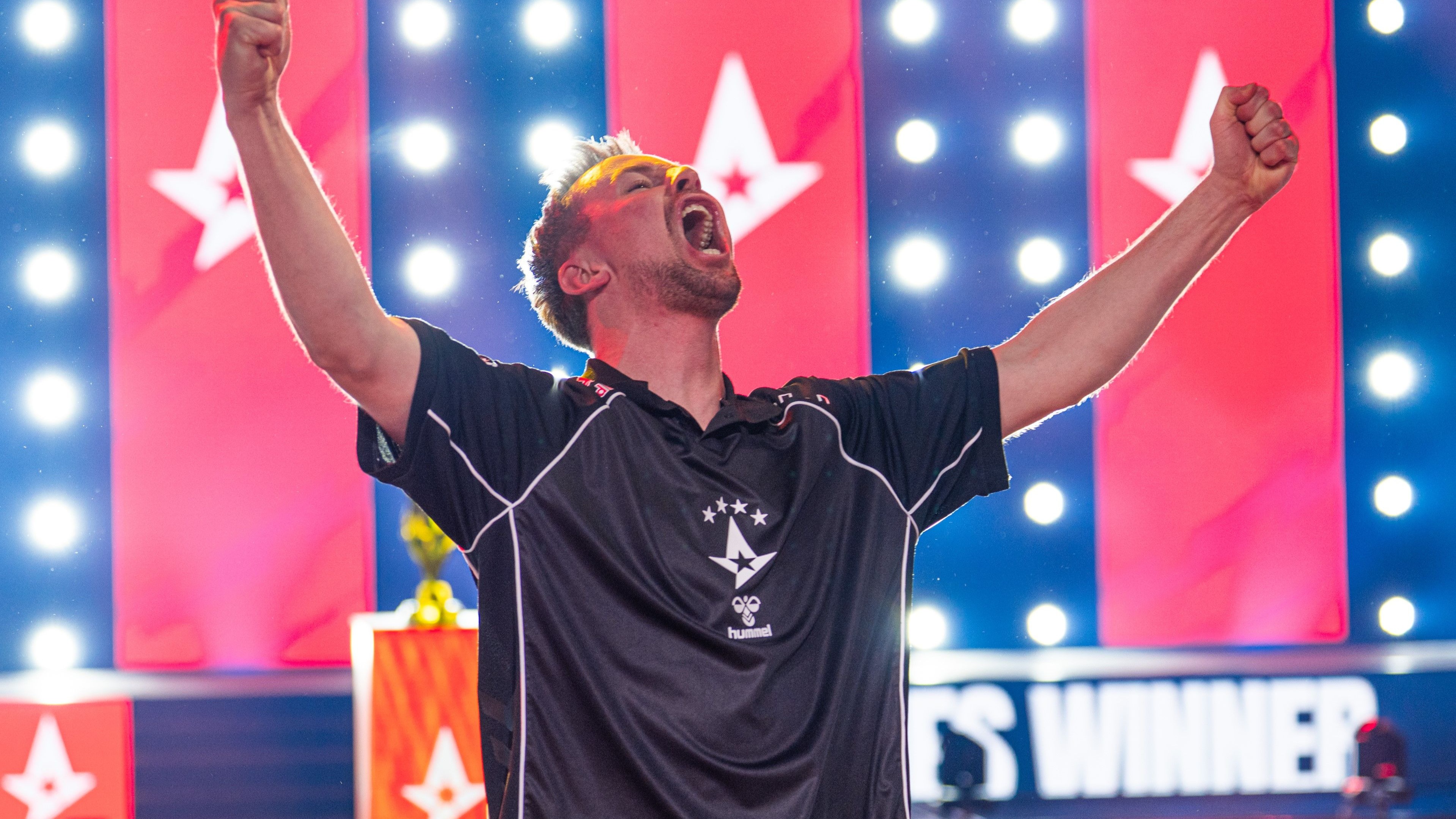 险胜引发热议！，纳达尔在TL比赛中表现优异气势如虹延续的简单介绍-kaiyun网页版